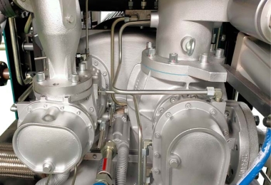 cach-xu-ly-nuoc-trong-binh-chua-khi-cua-may-nen-khi-airera